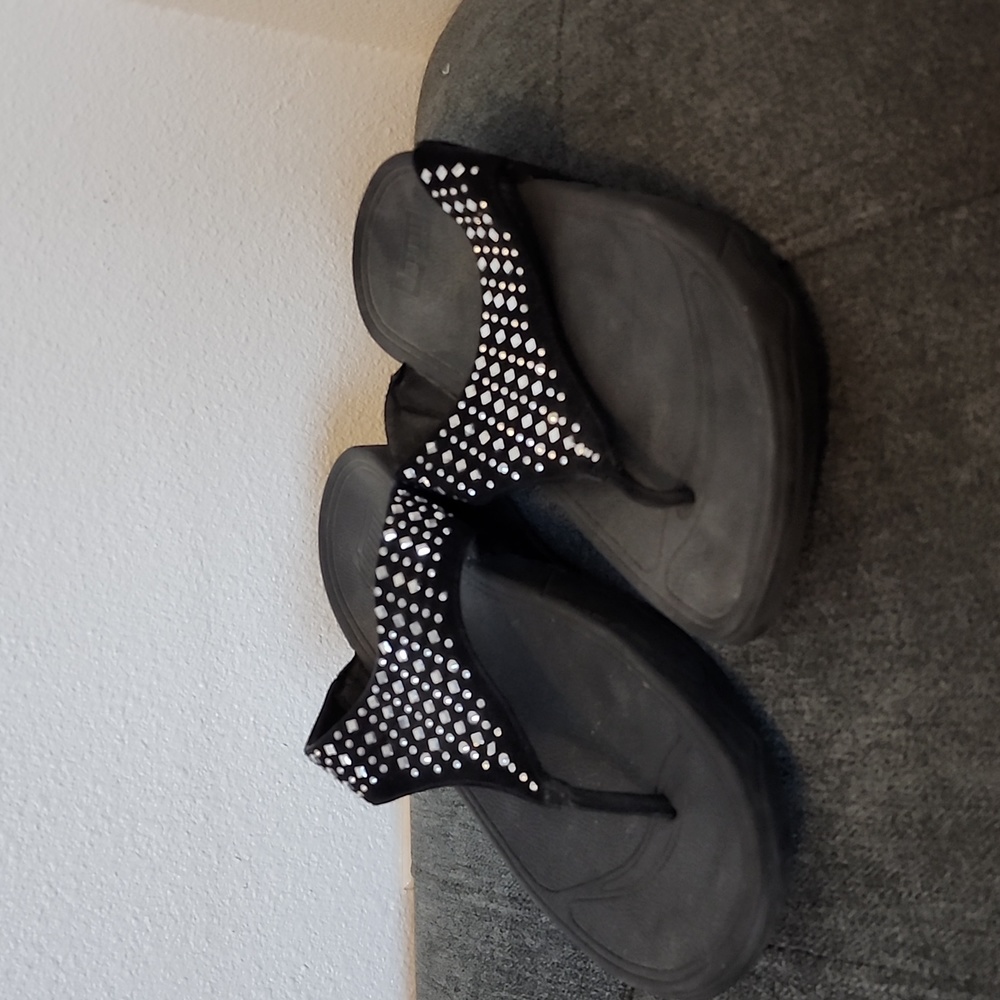 Fitflop Lulu Crystal Embellished Flip Flop Sandals Womens